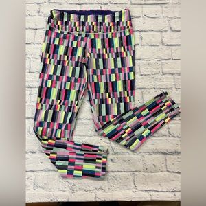 Victoria’s Secret knockout workout sz L multicolor leggings.
